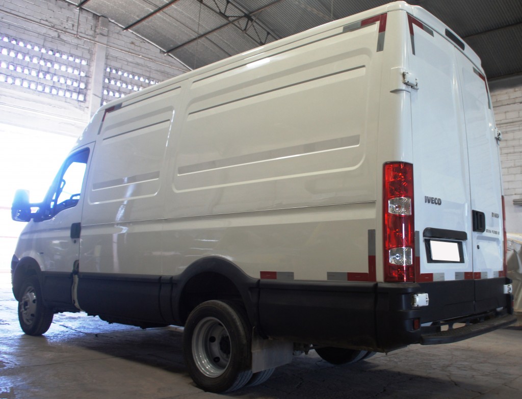 Reforma Iveco Daily Gran Furgone - Mascarello Cabines