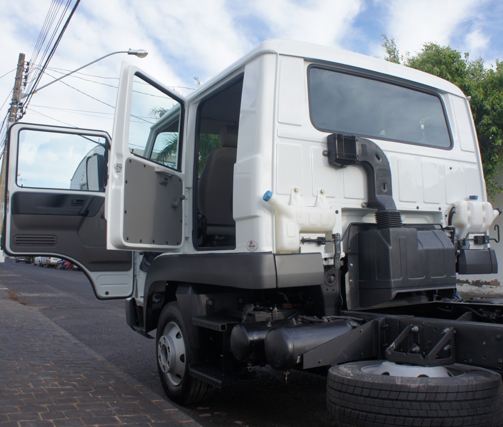 Volks Delivery 8.160 cabine dupla - Mascarello Cabines