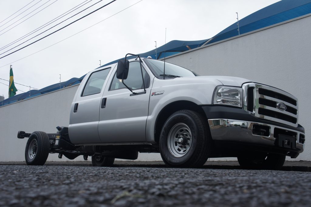 Ford F-350 cabine dupla - Mascarello Cabines