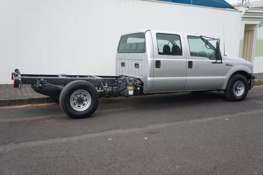 Ford F-350 cabine dupla - Mascarello Cabines