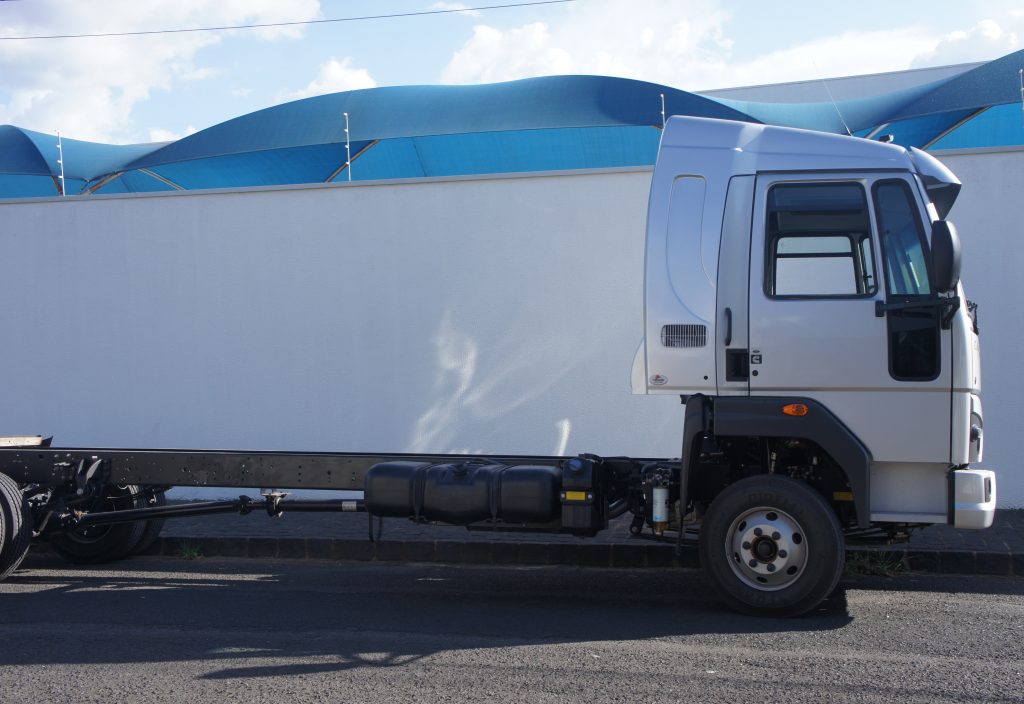 Cabine leito top line Ford Cargo - Mascarello Cabines