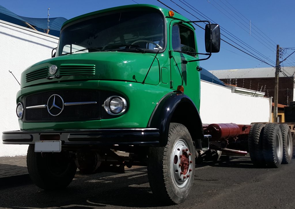 Restauração Mercedes Militar 1213  - Mascarello Cabines