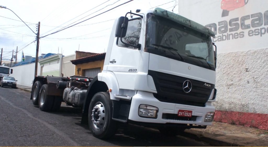 Reforma Mercedes Axor - Mascarello Cabines