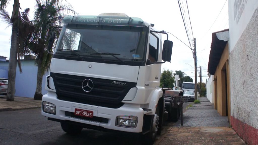 Reforma Mercedes Axor - Mascarello Cabines