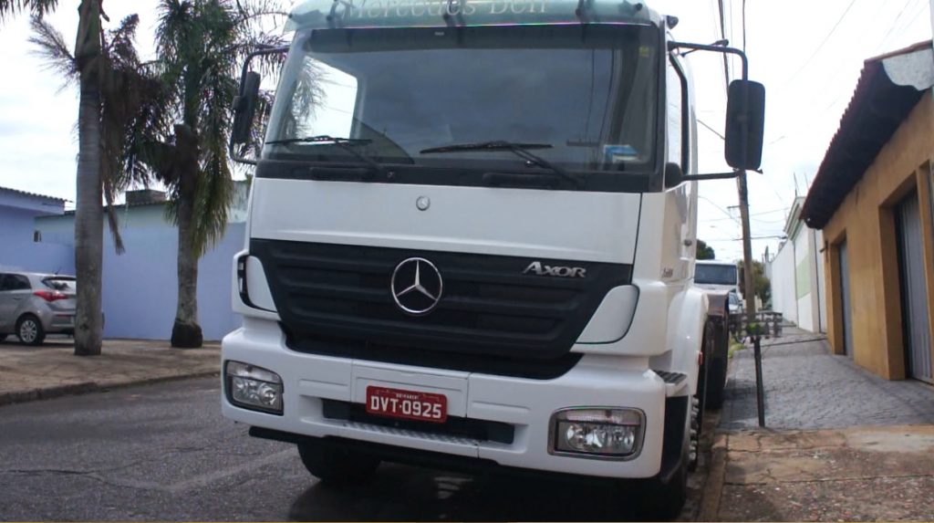 Reforma Mercedes Axor - Mascarello Cabines